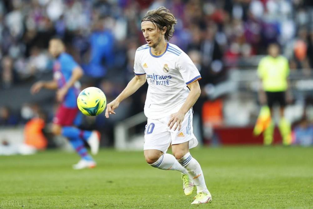 3-0！B费独造3球，加纳乔一战比肩C罗，4杀蓝狐，曼联创纪录