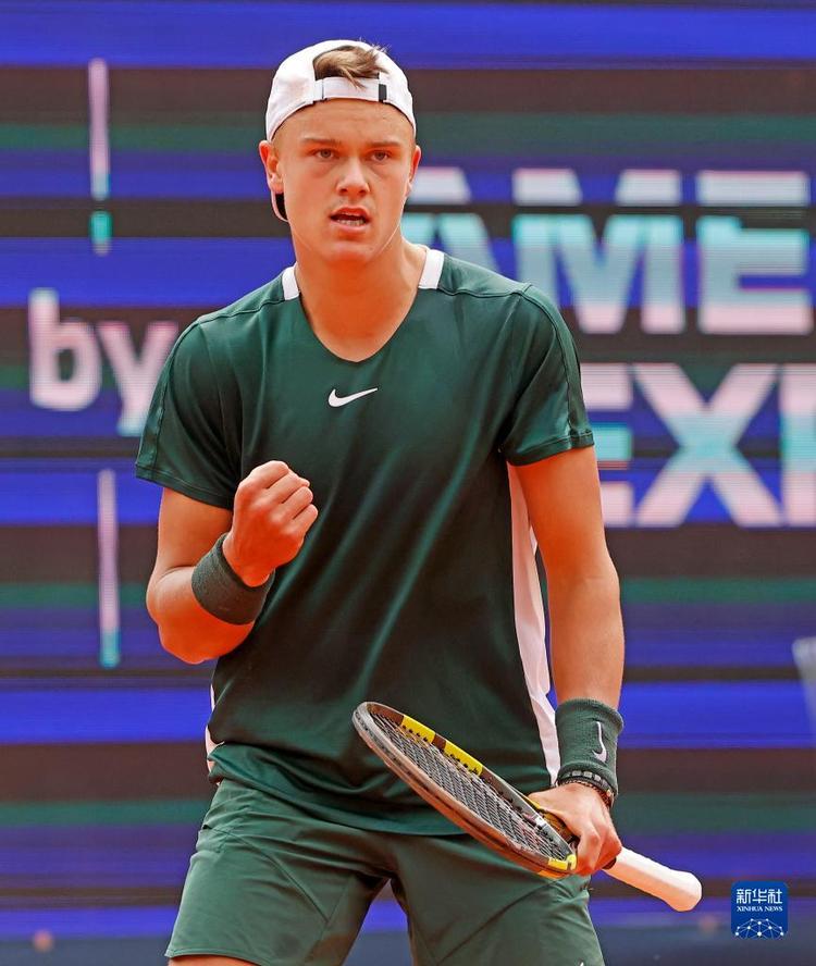 也是对中国 也是对中国