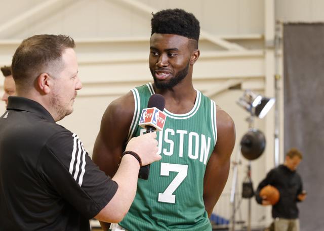 【深度】神经刀表现贯穿全场 胜负手皆在伊万手中.