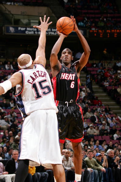 与财务之间 与财务之间